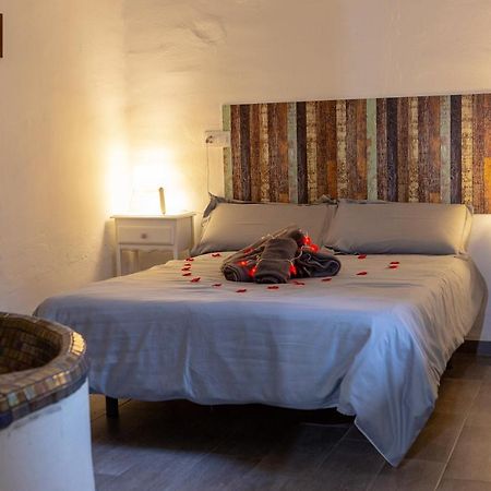 Fortress Jacuzzi Suites Xàtiva Kültér fotó