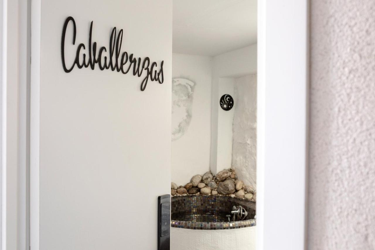 Fortress Jacuzzi Suites Xàtiva Kültér fotó
