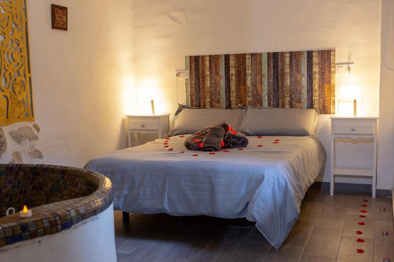 Fortress Jacuzzi Suites Xàtiva Kültér fotó