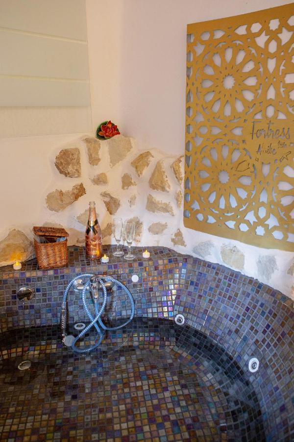 Fortress Jacuzzi Suites Xàtiva Kültér fotó