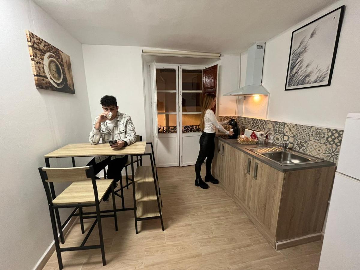 Fortress Jacuzzi Suites Xàtiva Kültér fotó