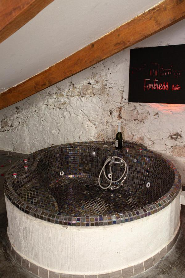 Fortress Jacuzzi Suites Xàtiva Kültér fotó