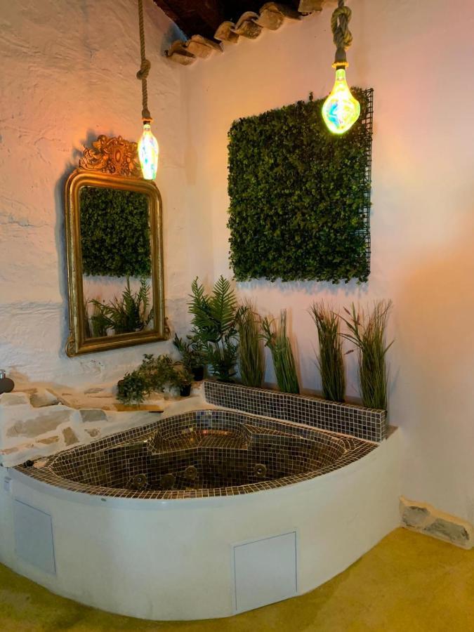 Fortress Jacuzzi Suites Xàtiva Kültér fotó