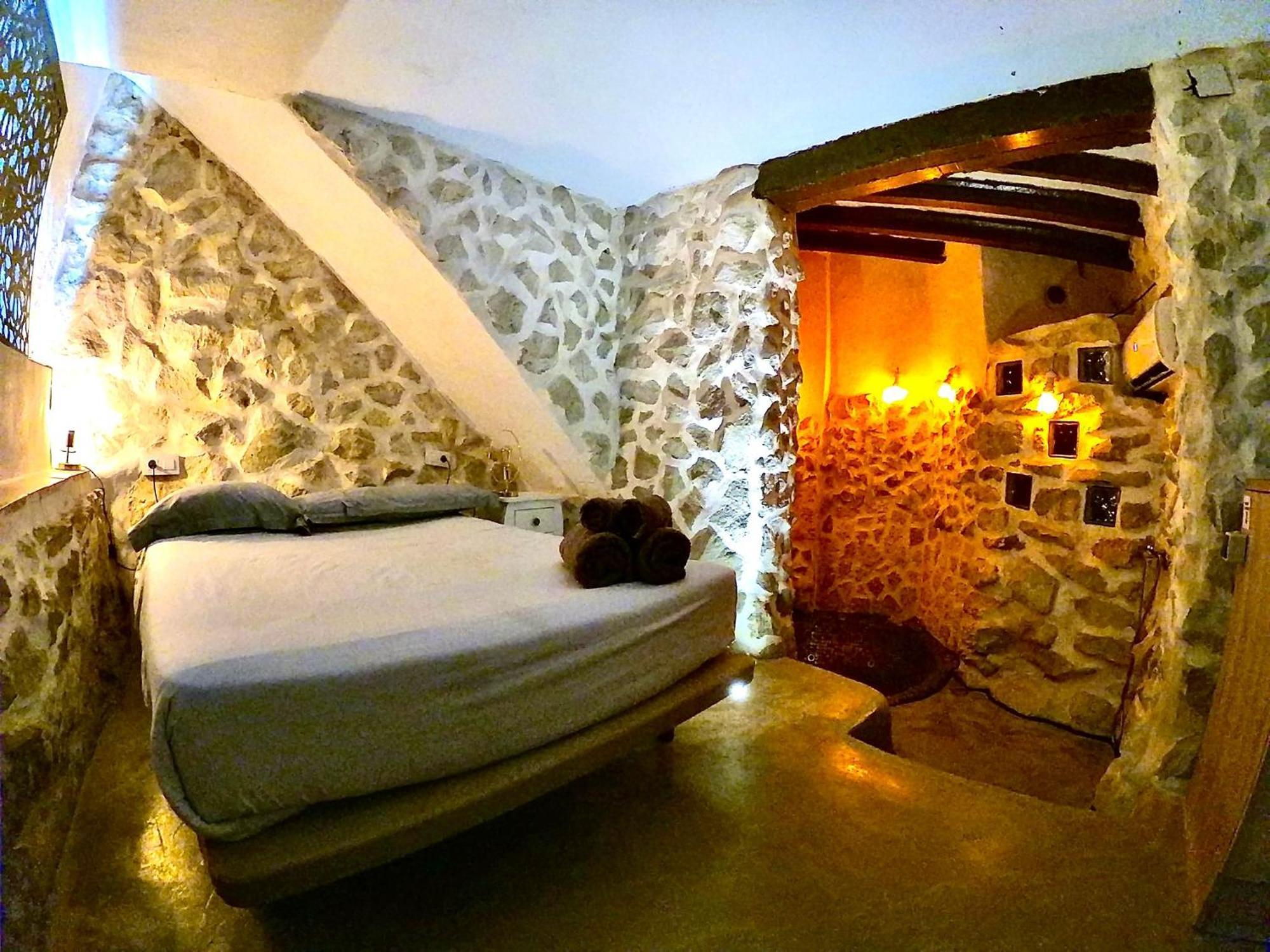 Fortress Jacuzzi Suites Xàtiva Kültér fotó