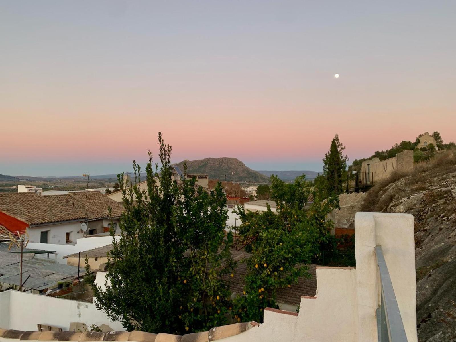 Fortress Jacuzzi Suites Xàtiva Kültér fotó